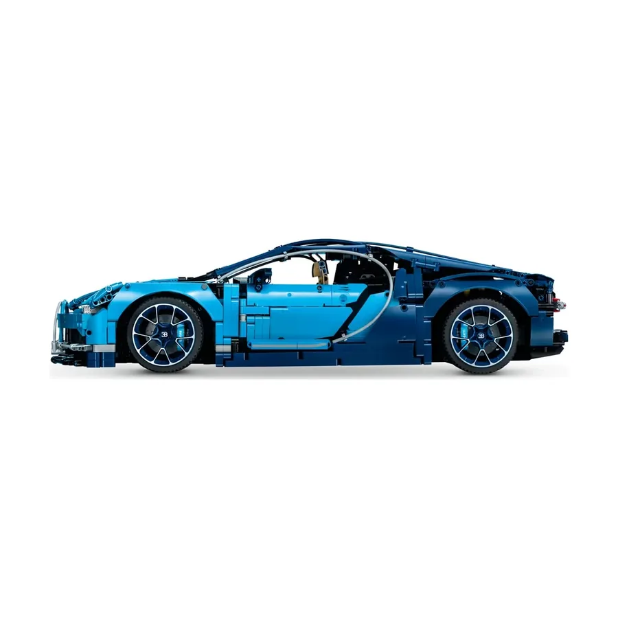 LEGO Technic Bugatti Chiron (42083), view 2
