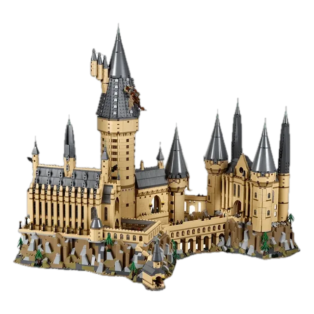LEGO Harry Potter Hogwarts Castle (71043), front view
